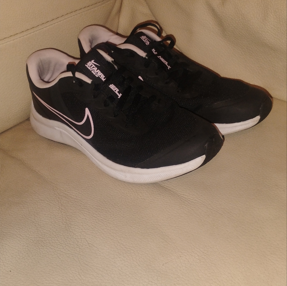Nike Youth Star Runner 3 Sneakers Size 6Y Black / Pink Running Shoes - Picture 8 of 8